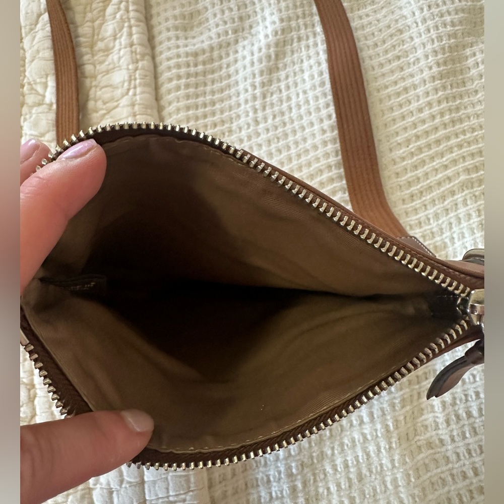 Coach Brown Leather Crossbody Bag with Adjustable Strap - Picture 2 of 5